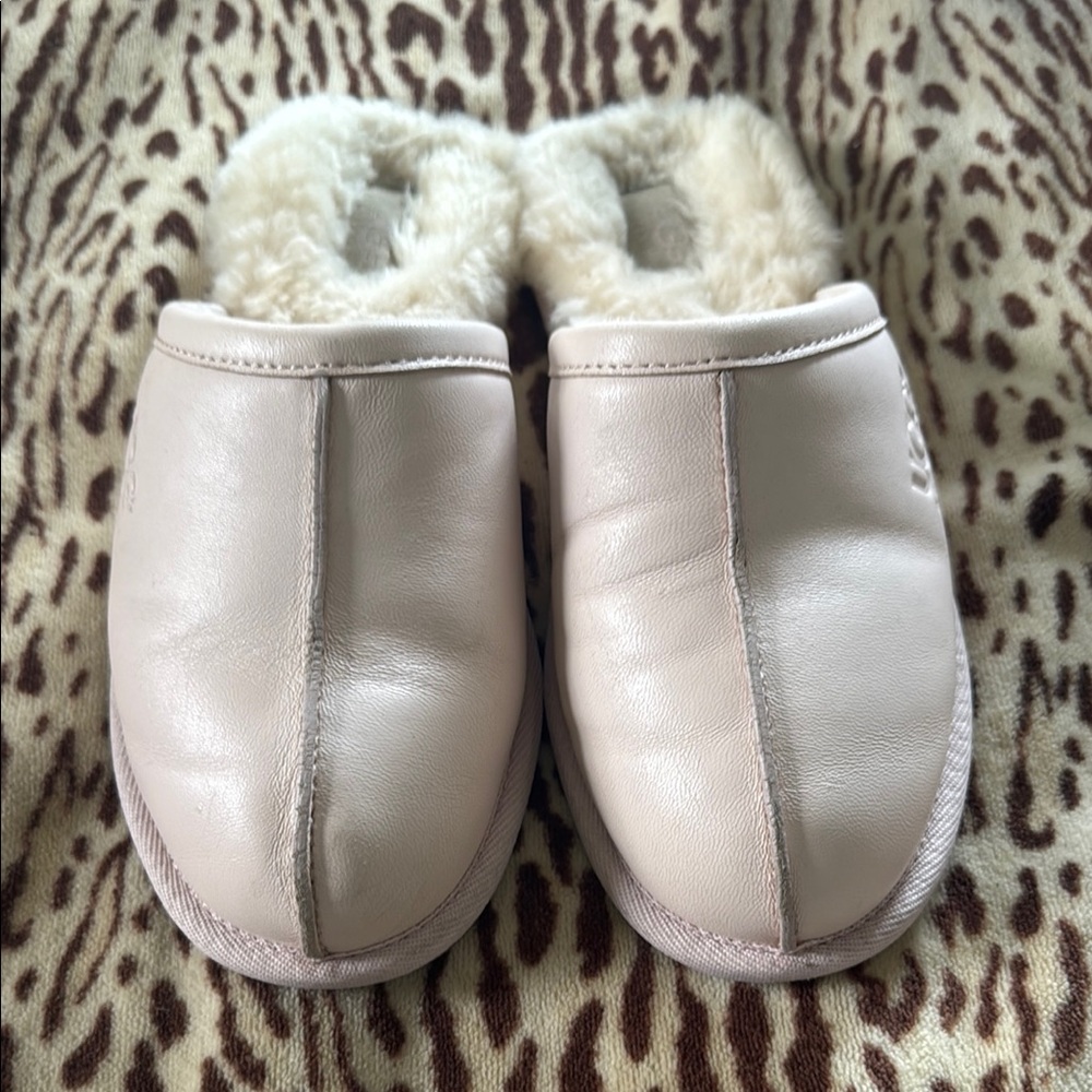 UGG Light Pink Slippers Plush Interior Slip-On